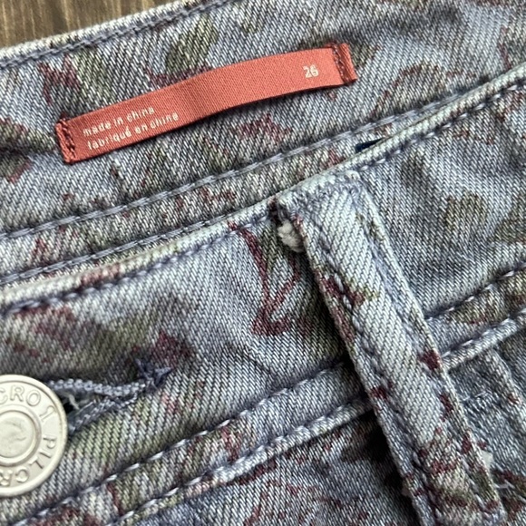 Anthropologie Pilcro Slim Boyfriend Jeans in Floral Print Faded Blue Sz 26 - Picture 9 of 10